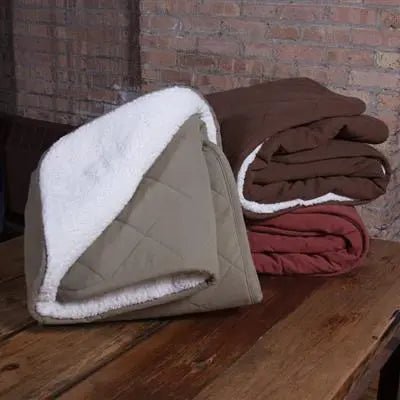 Diamon Quilt Microfiber and Cload Sherpa Throw - PremiumPetsPlus